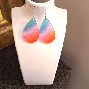 💥SALE💥NEW Rainbow Color Dangle Earrings
